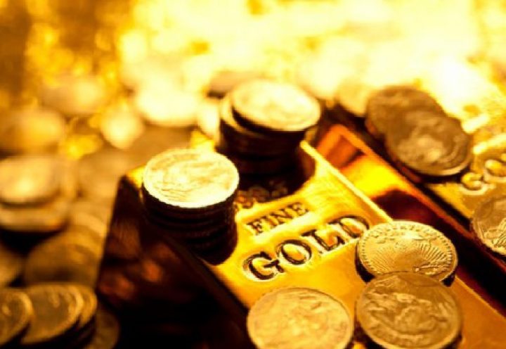 Gold Hits 2-Mo. High On Safe-Haven Demand, Weak U.S. Dollar