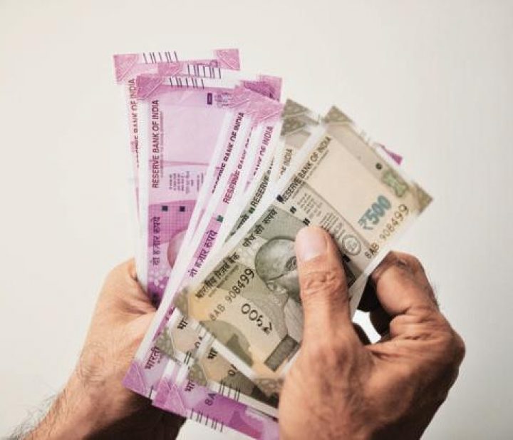 Rupee strengthens against US dollar