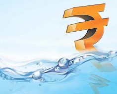 Rupee falls by 7 paise closes at 66.84