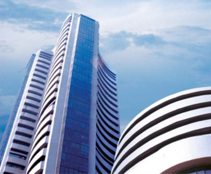 Market Live: Sensex gains 100 points, Nifty above 10100, IT, auto stocks rise