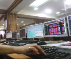 Sensex gains over 200 pts amid volatility; Bharti Airtel, RIL top gainers