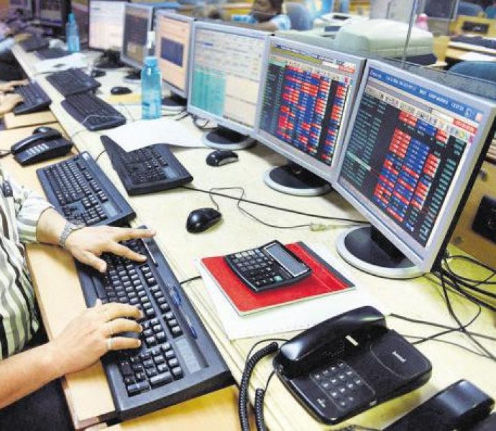 Sensex rises 400 points, Nifty reclaims 10,500 led by auto, OMC stocks
