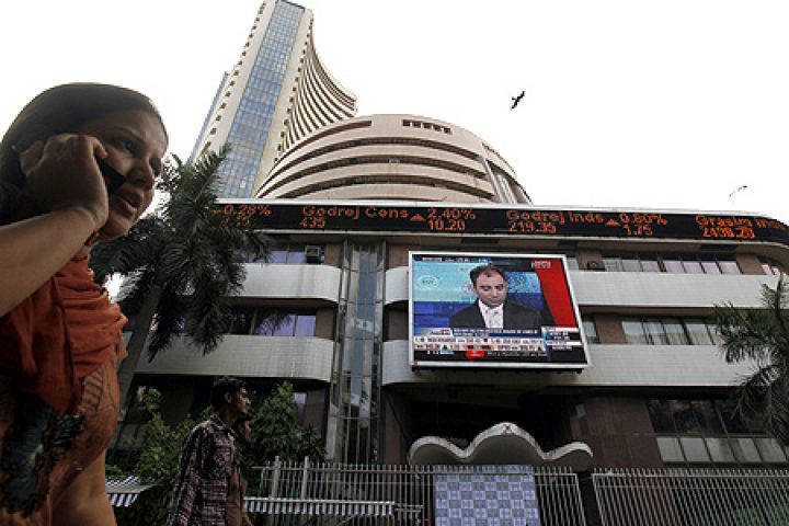 Closing bell: Sensex erases gains, closes flat; Nifty ends 20 points down