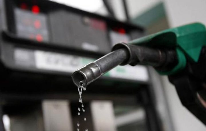 Govt hikes diesel price by Rs 5 per litre; caps subsidized LPG cylinder to 6 per year